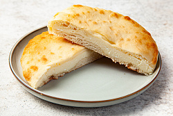 Пирог осетинский с сыром, 250 г